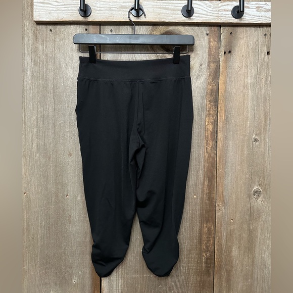 Old Navy Active Knit Slouchy Joggers in Black Size Large 10-12 - Picture 3 of 17